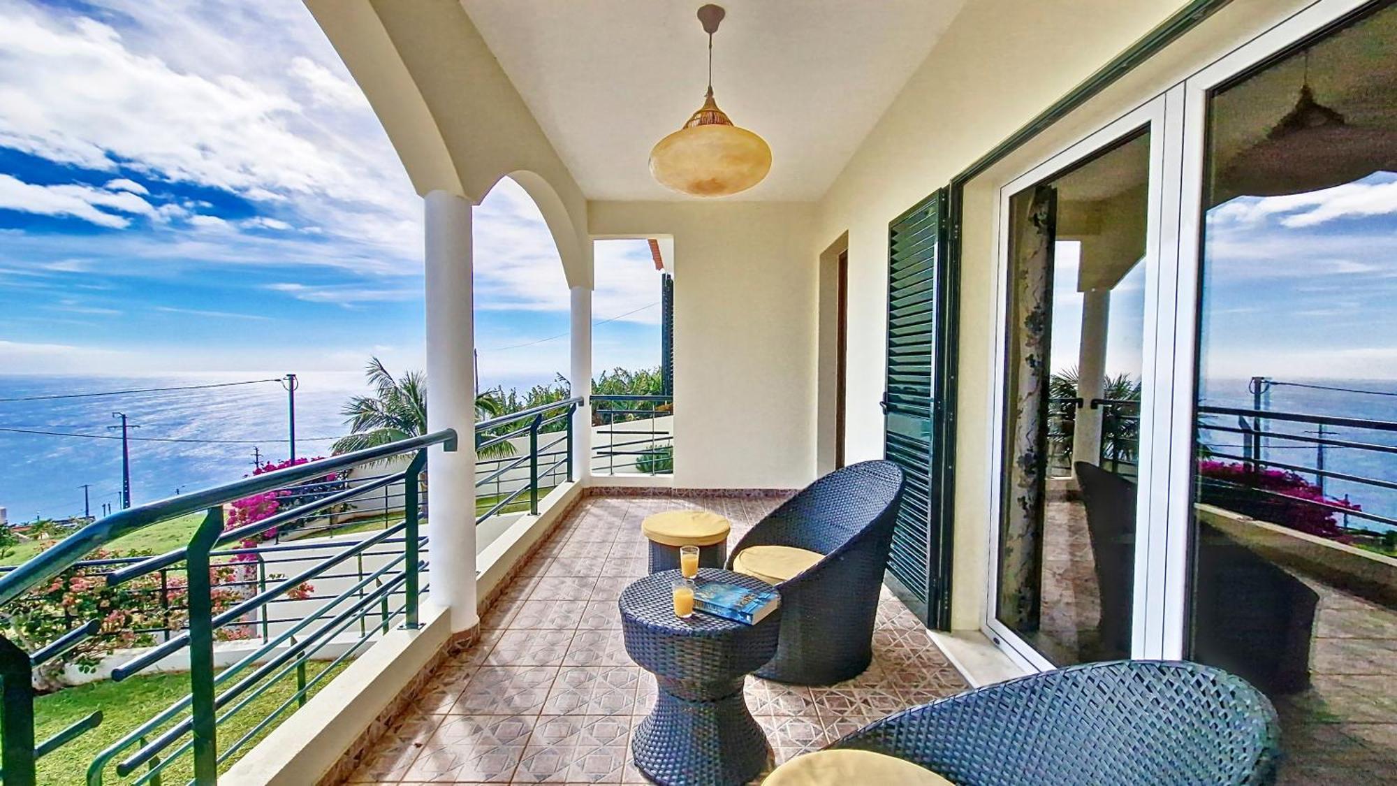 Casa Eleanor By Lovelystay Calheta  Kültér fotó