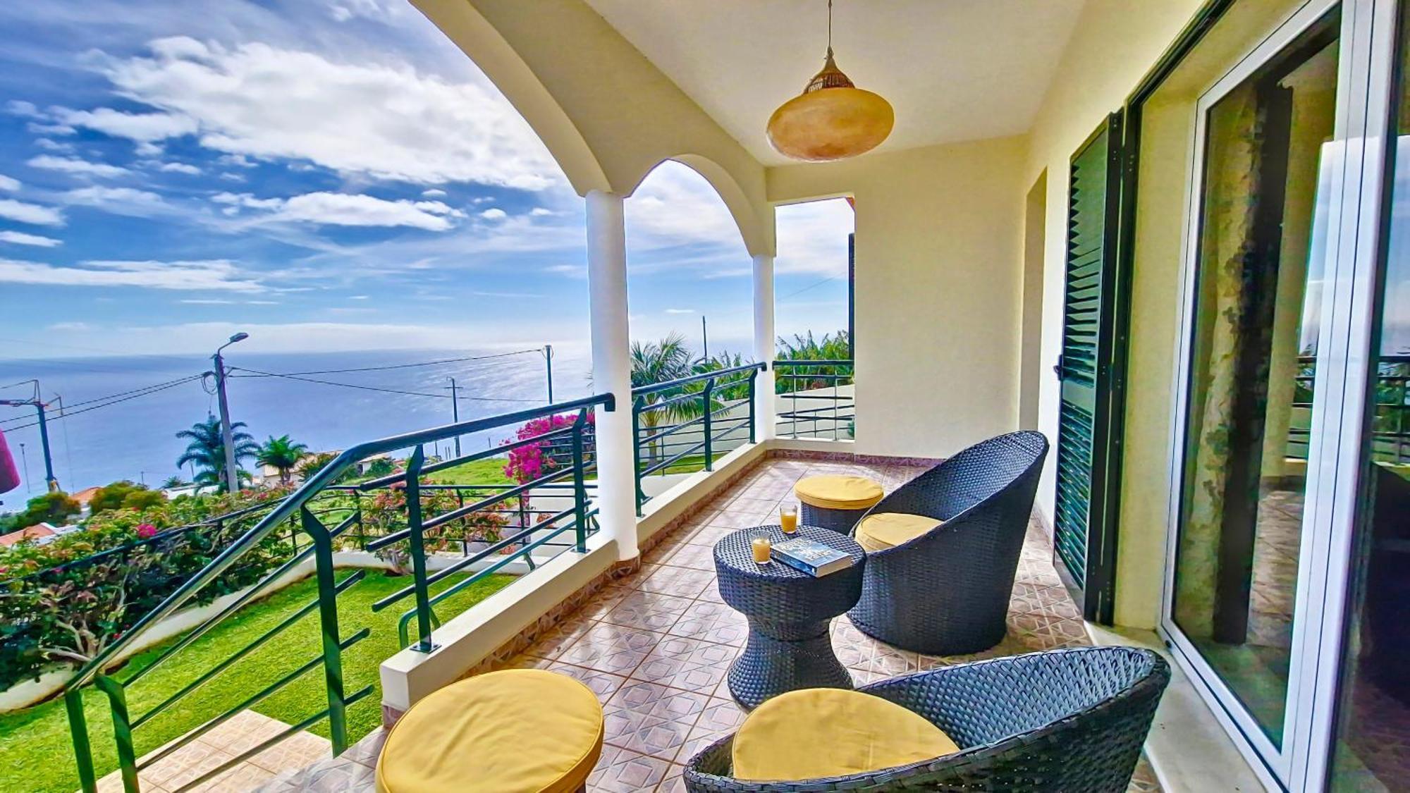 Casa Eleanor By Lovelystay Calheta  Kültér fotó